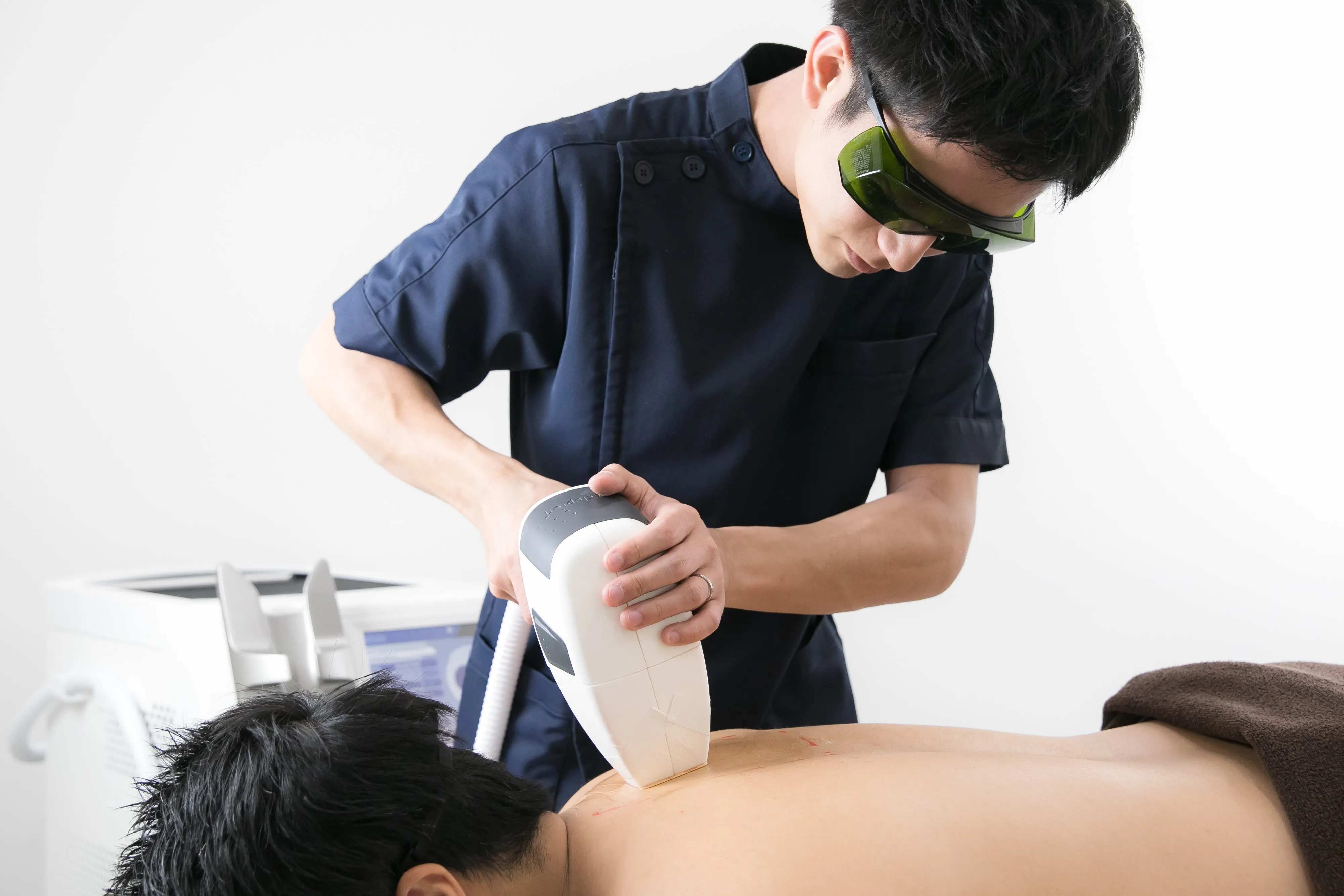 レーザー脱毛×ニードル脱毛で理想の仕上がりを実現